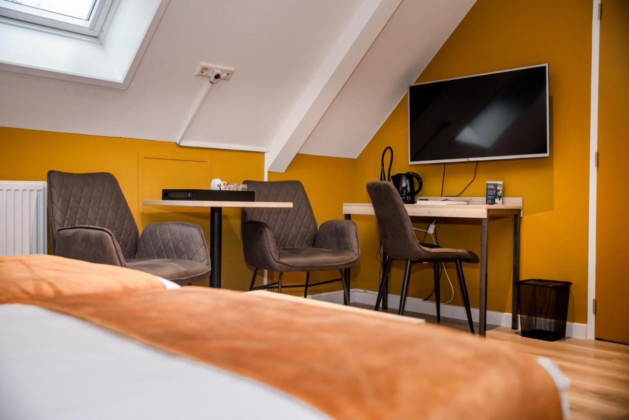 Hotel Onder De Linden Roden Luaran gambar