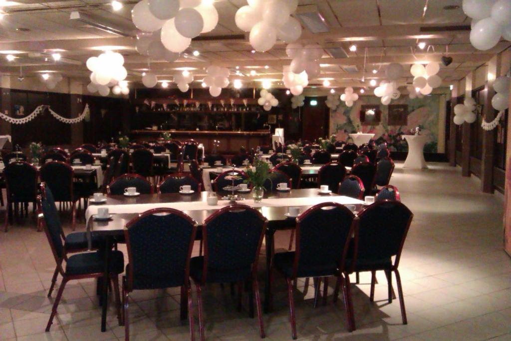 Hotel Onder De Linden Roden Luaran gambar